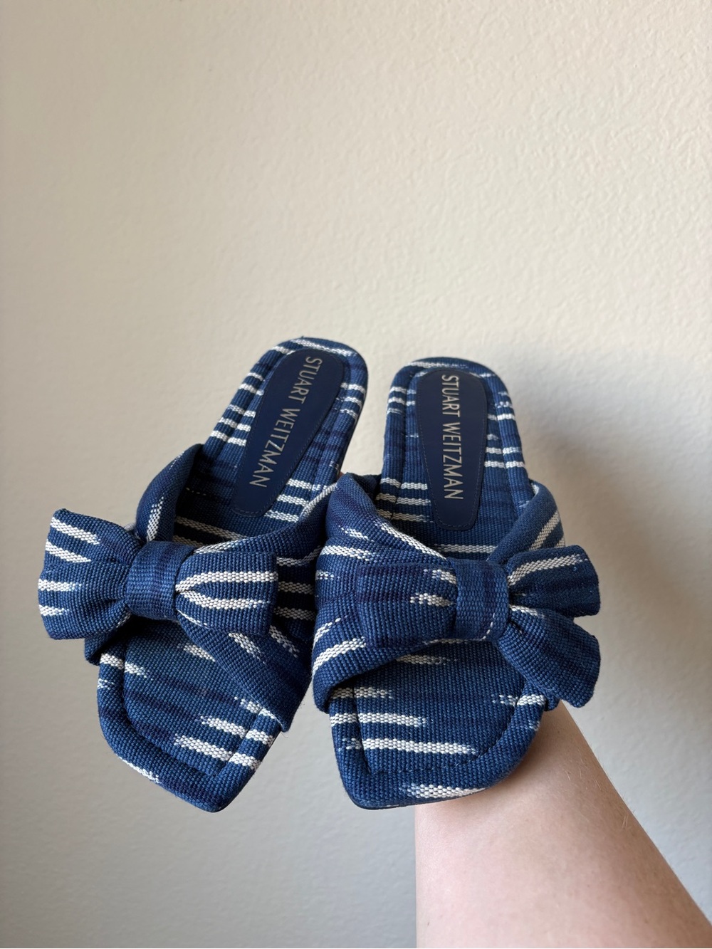Stuart Weitzman Sofia Navy & White Bow Slide Sandals, new
